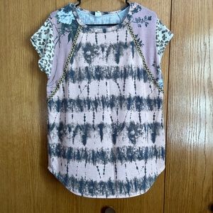 Women’s short sleeve shirt